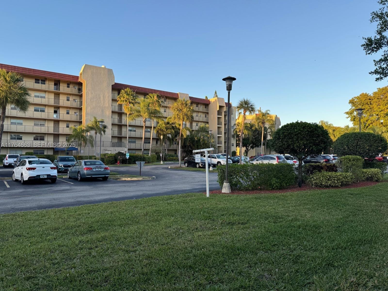 3836 Via Poinciana 604 604 — photo 4