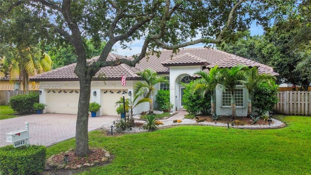 6041 Superior Boulevard, Davie, FL 33331