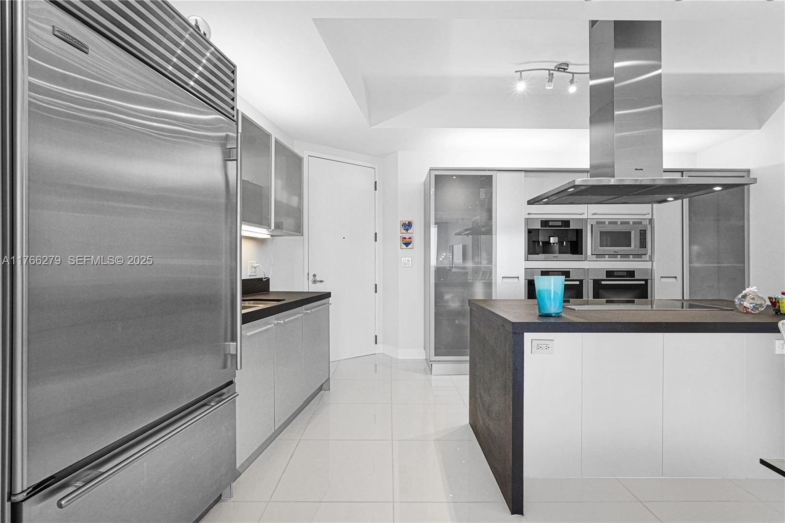 18201 Collins Avenue 3608, Sunny Isles Beach, FL 33160 photo 11