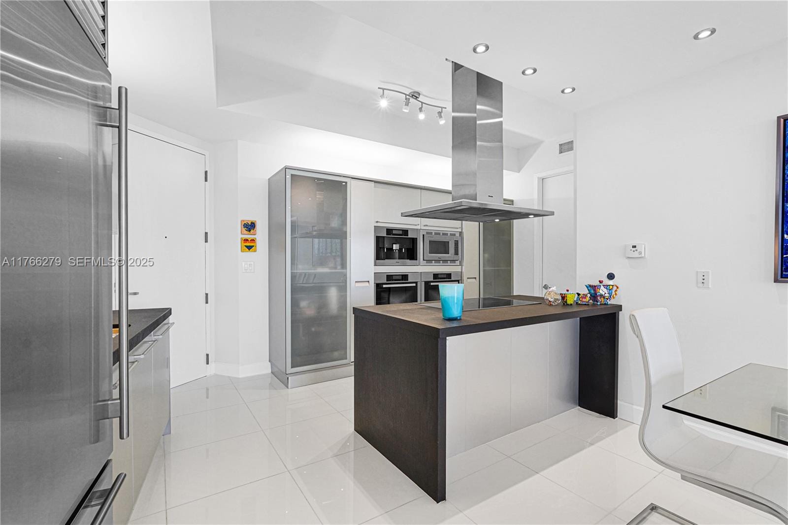18201 Collins Avenue 3608, Sunny Isles Beach, FL 33160 photo 8