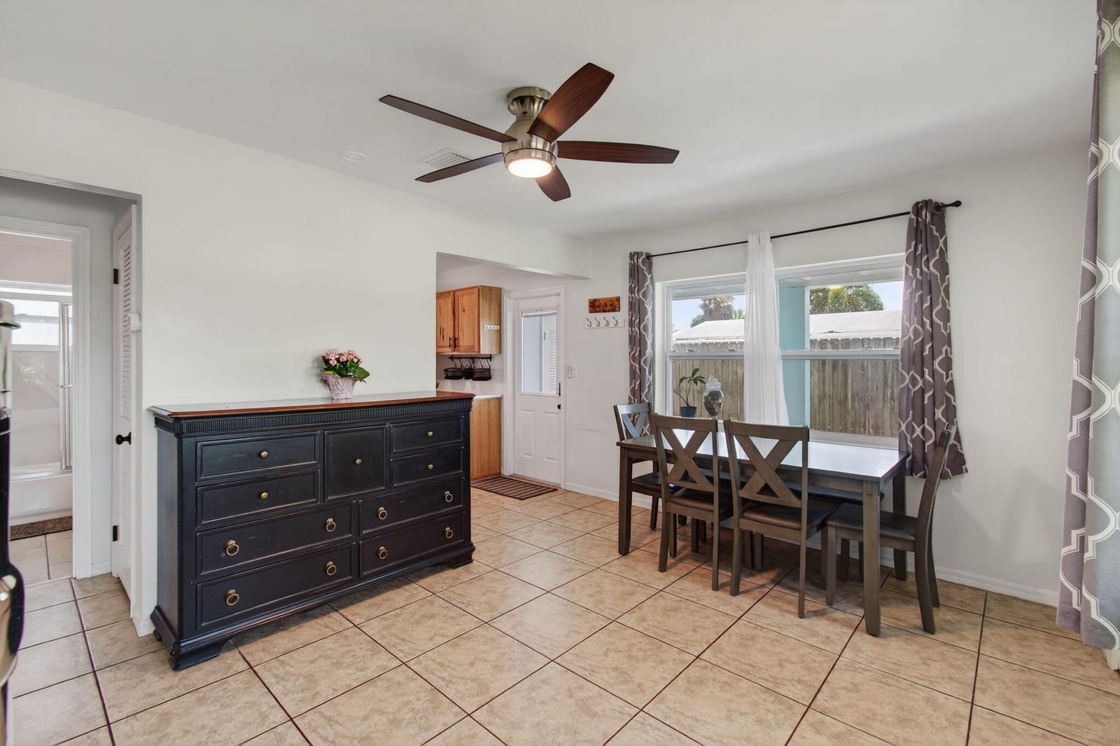 30 NE 46 Street, Oakland Park, FL 33334 photo 9