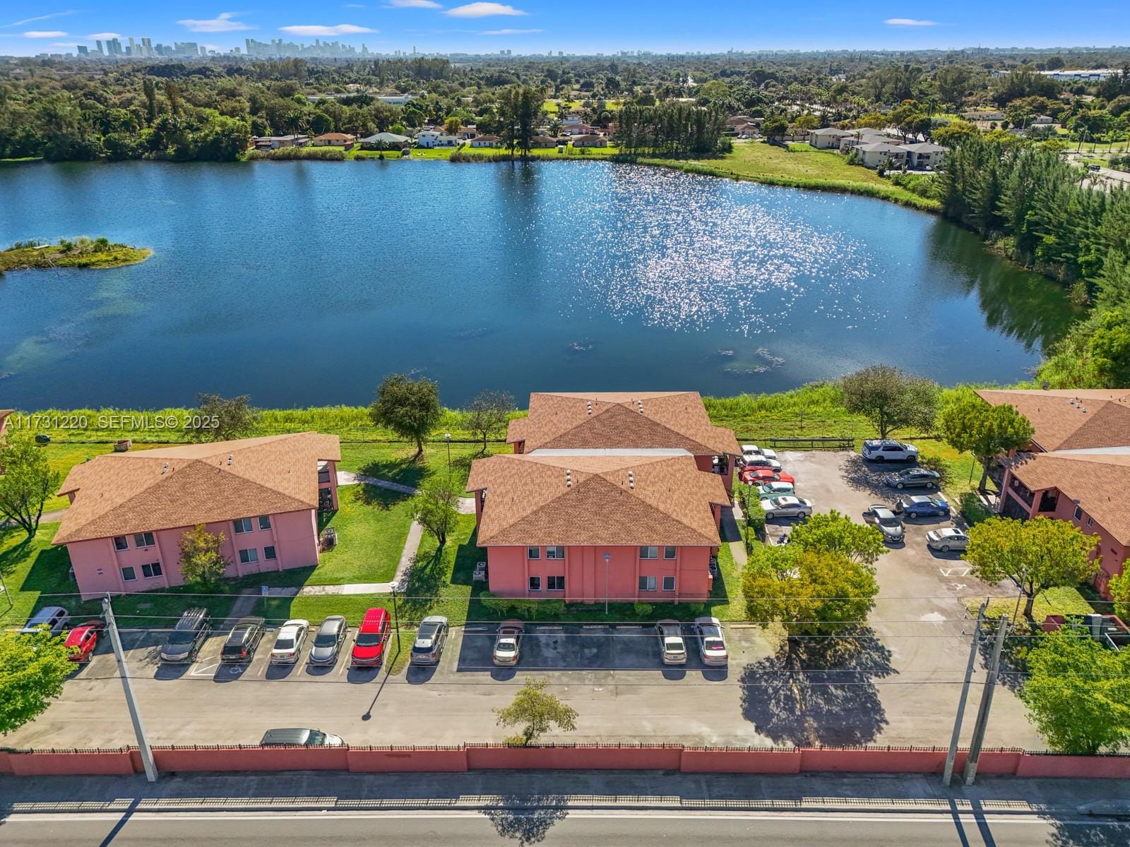 2020 NW 119th Street 1122, Miami, FL 33167 photo 2