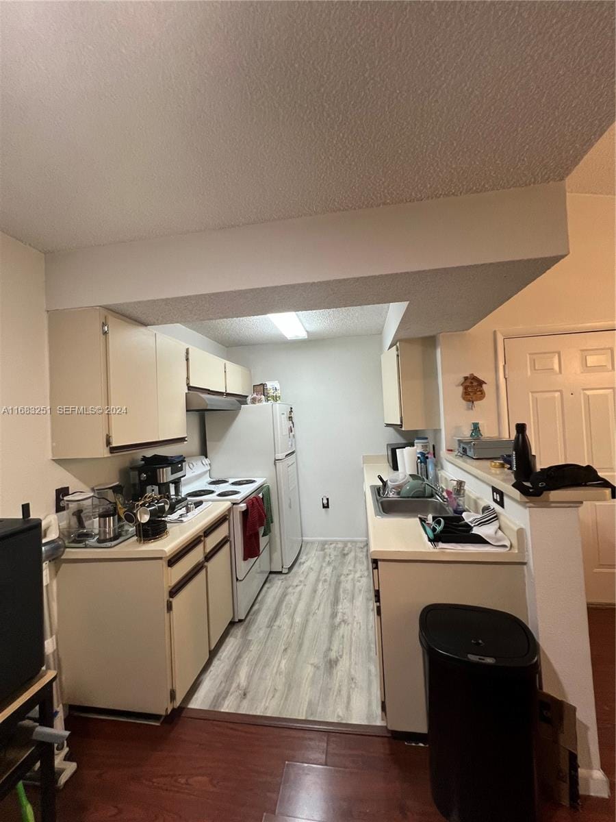 15551 SW 104th Terrace 828 — photo 8