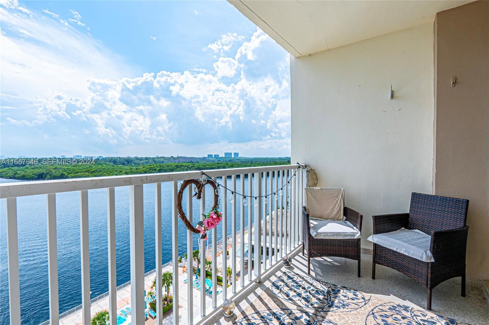300 Bayview Drive 1012, Sunny Isles Beach, FL 33160 photo 13