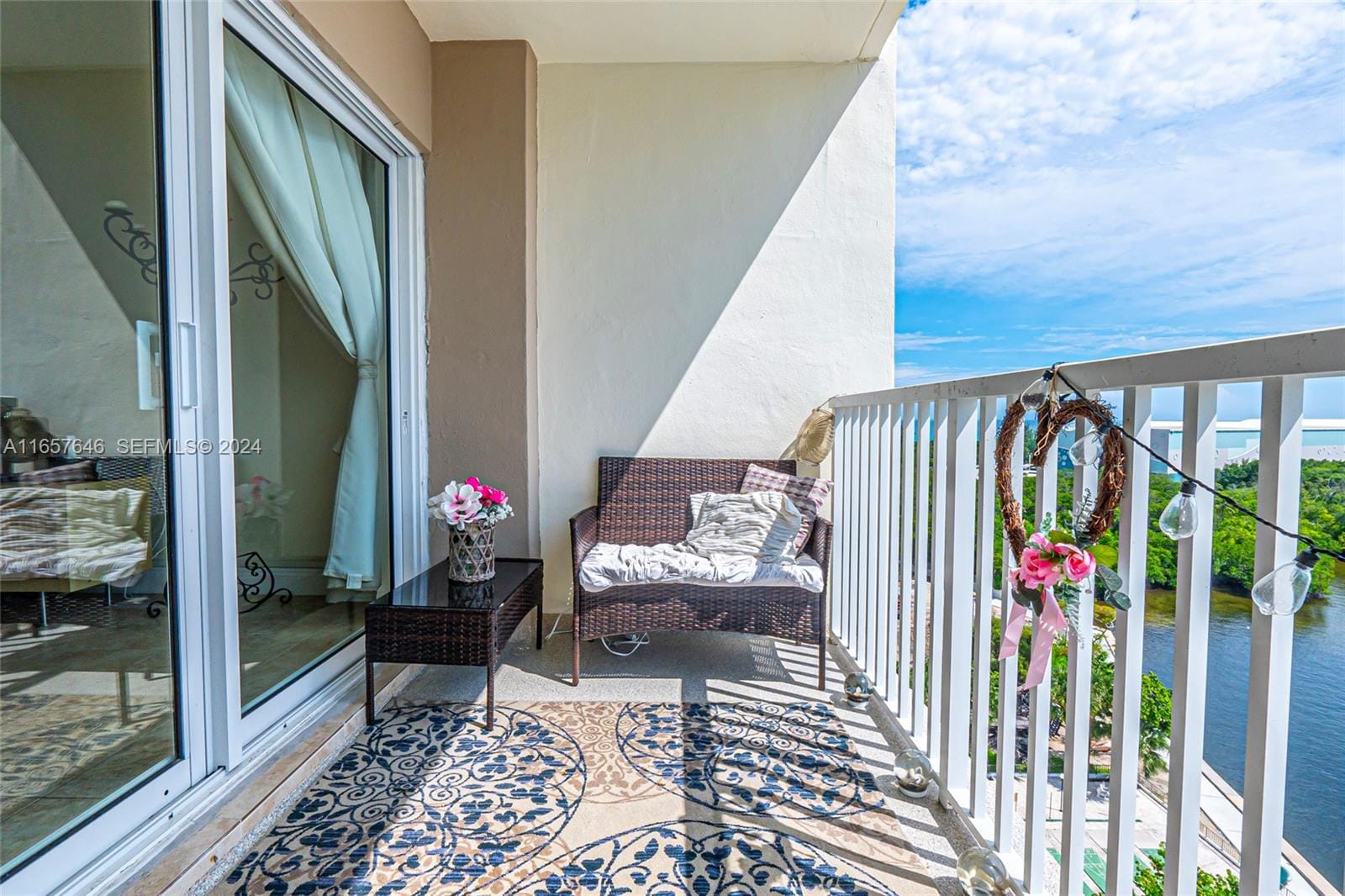 300 Bayview Drive 1012, Sunny Isles Beach, FL 33160 photo 16