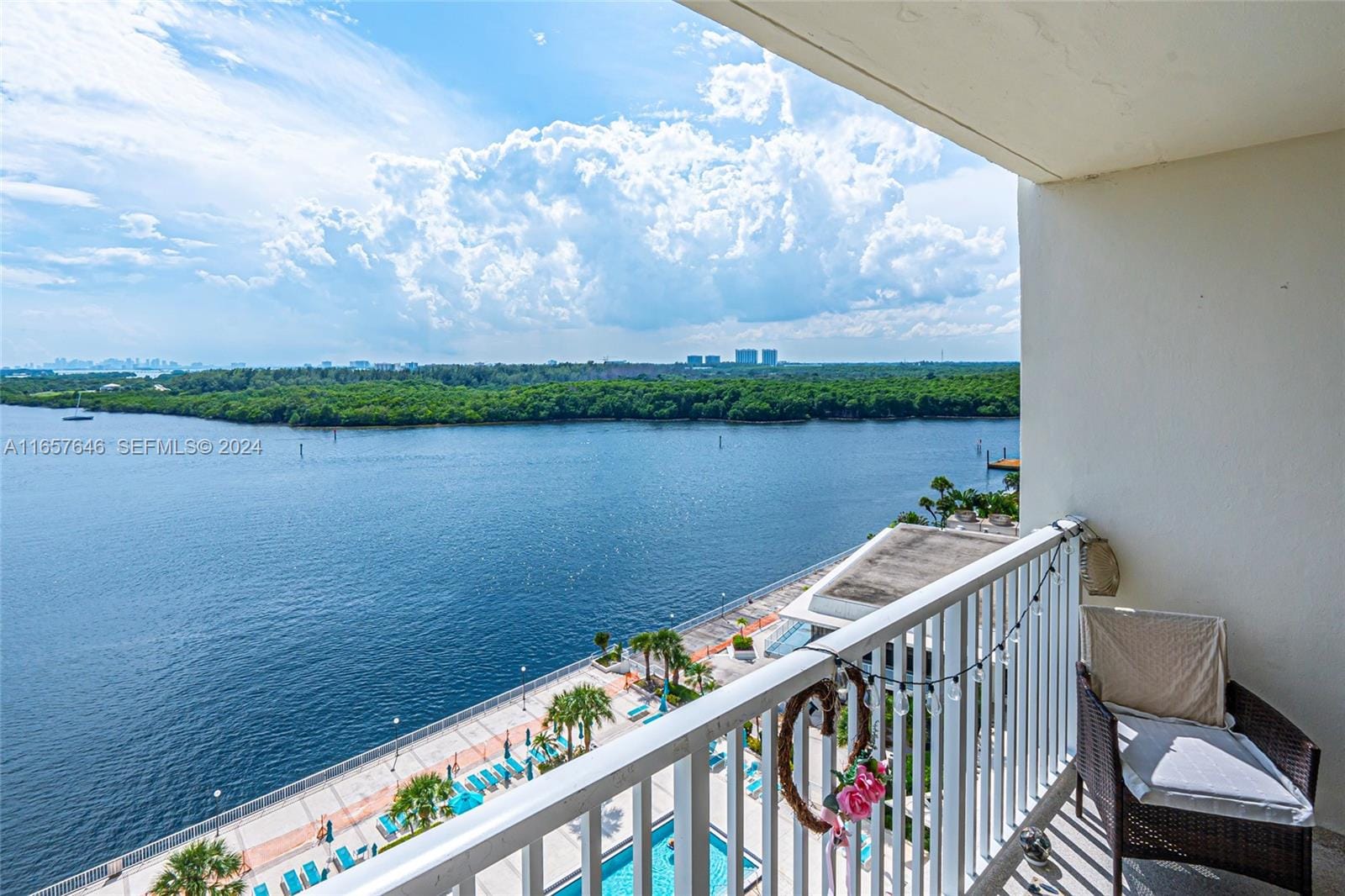 300 Bayview Drive 1012, Sunny Isles Beach, FL 33160 photo 18