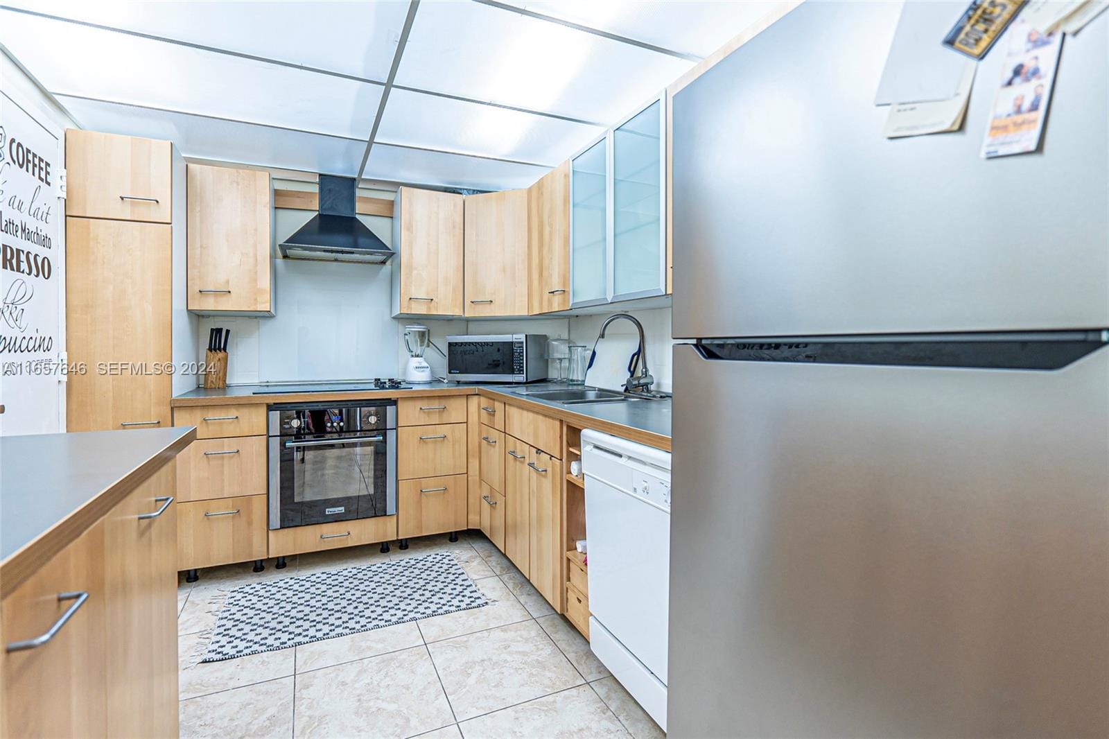 300 Bayview Drive 1012, Sunny Isles Beach, FL 33160 photo 23