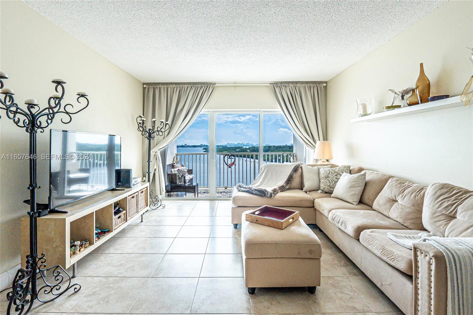 300 Bayview Drive 1012, Sunny Isles Beach, FL 33160 photo 5