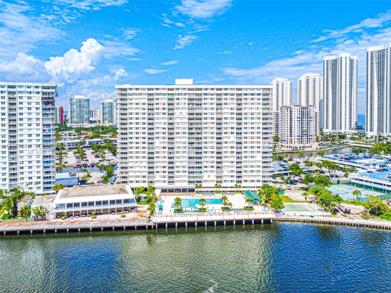 300 Bayview Drive 1012, Sunny Isles Beach, FL 33160