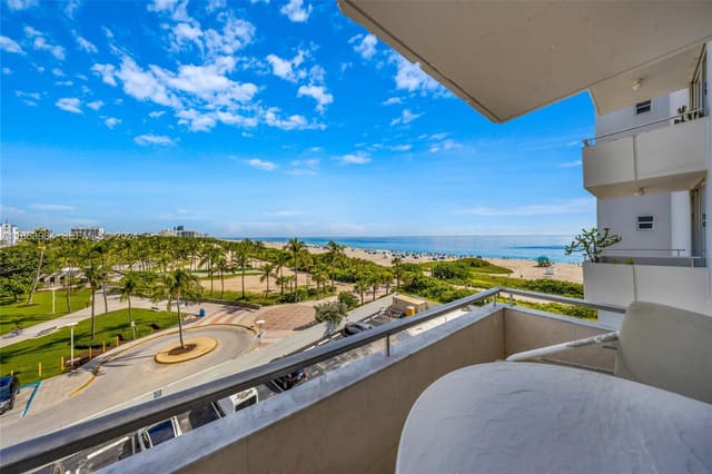 465 Ocean Drive 619, sold in Royal Atlantic Condo, Miami Beach, FL