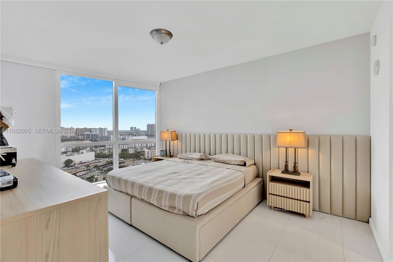 18201 Collins Avenue 1905, Sunny Isles Beach, FL 33160 photo 9