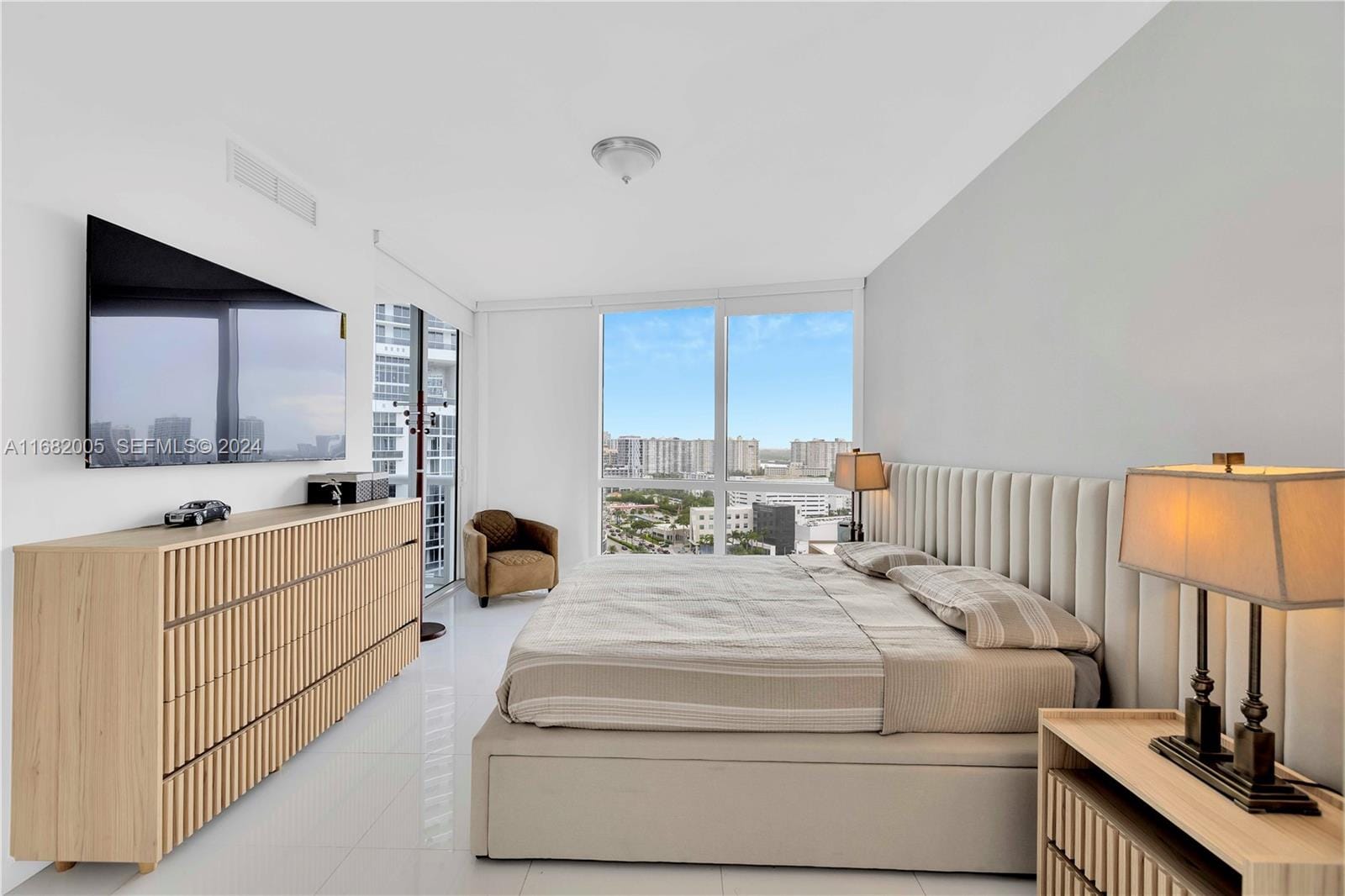 18201 Collins Avenue 1905, Sunny Isles Beach, FL 33160 photo 10