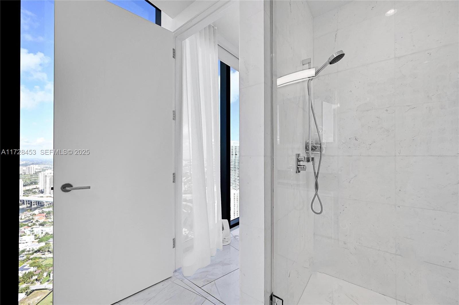 18555 Collins Avenue 5004, Sunny Isles Beach, FL 33160 photo 27