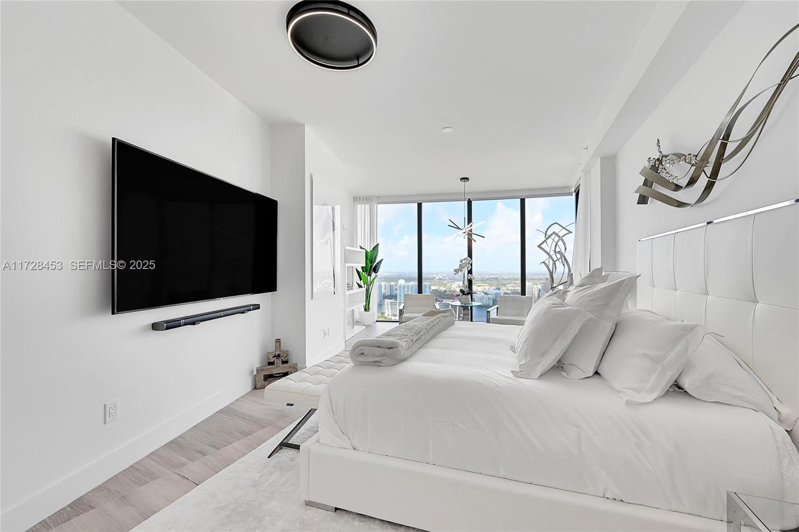 18555 Collins Avenue 5004, Sunny Isles Beach, FL 33160 photo 30