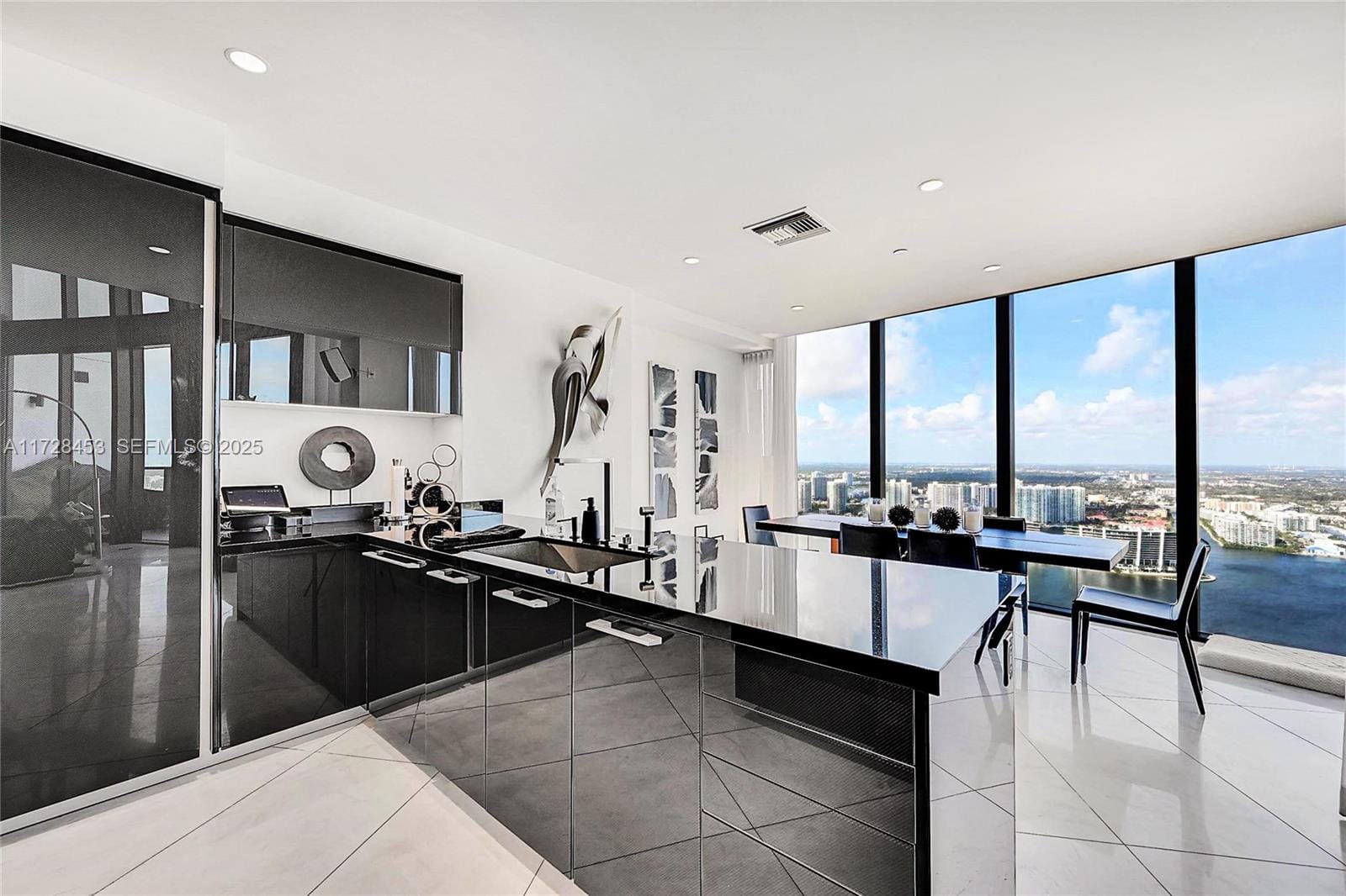 18555 Collins Avenue 5004, Sunny Isles Beach, FL 33160 photo 4