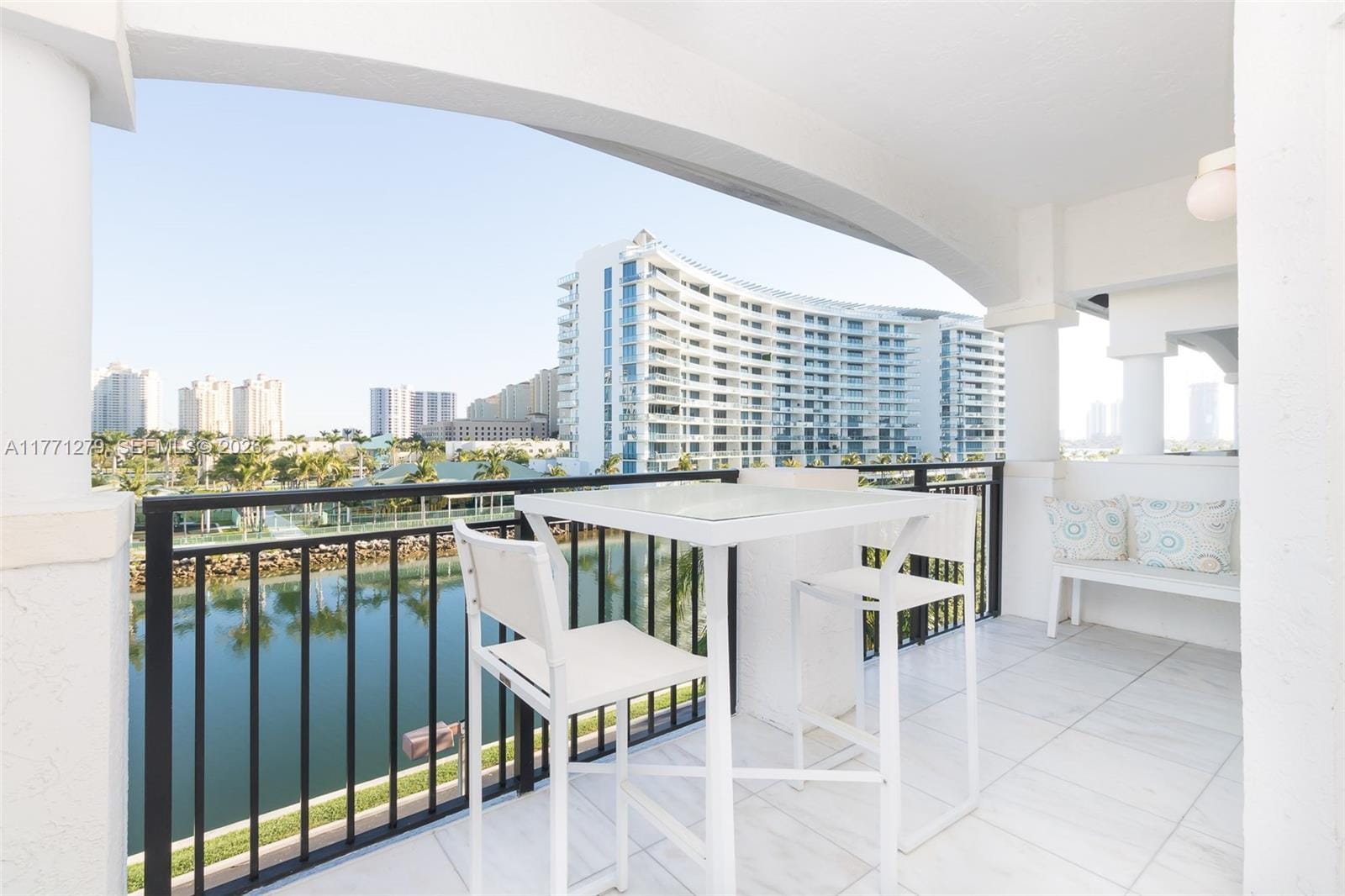 3215 NE 184th Street 14404, Aventura, FL 33160