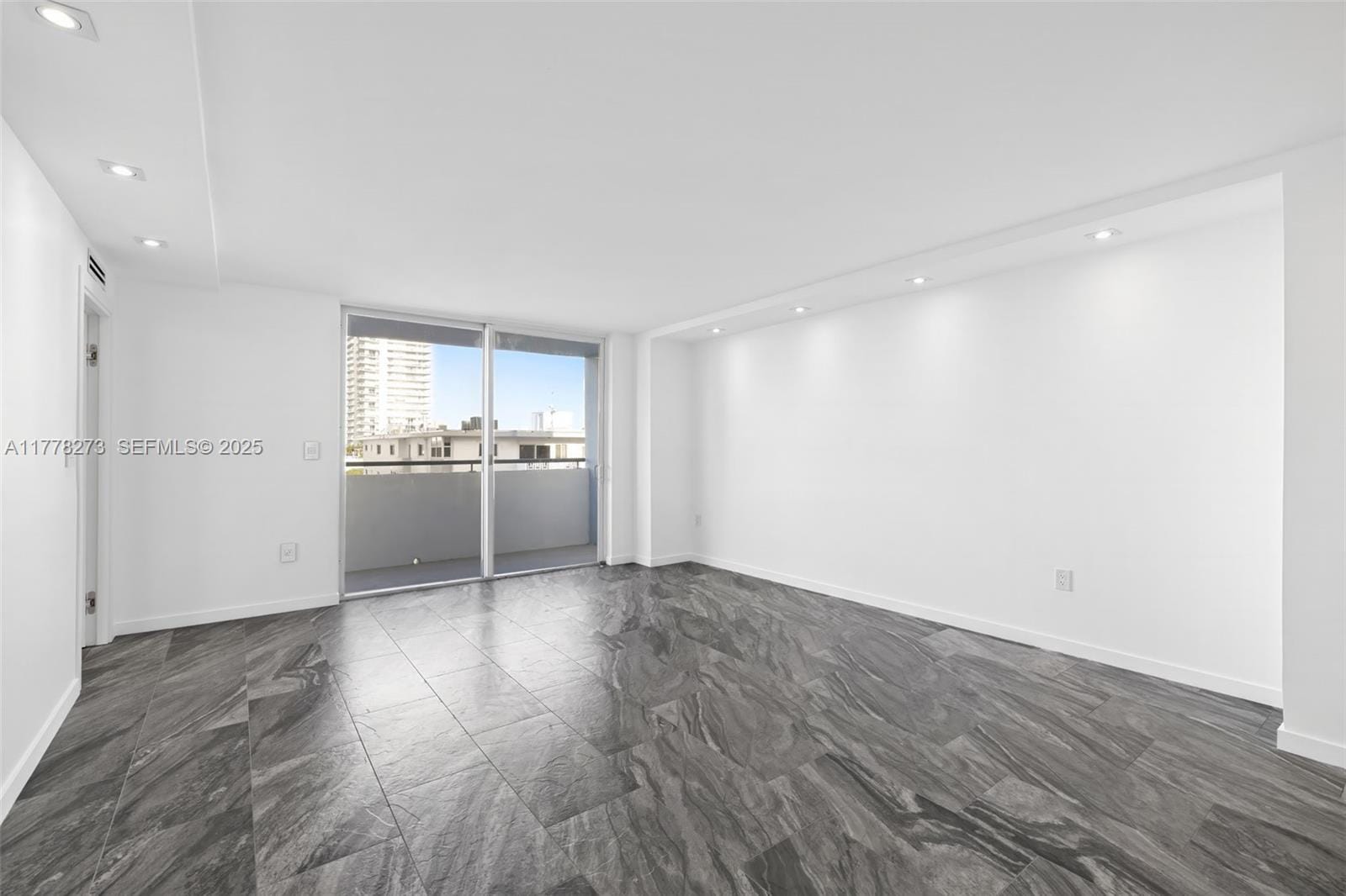 1658 Bay Road 504 — photo 4