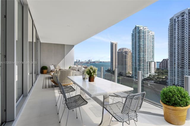 300 Biscayne Blvd Way 1602, sold in Aston Martin, Miami, FL
