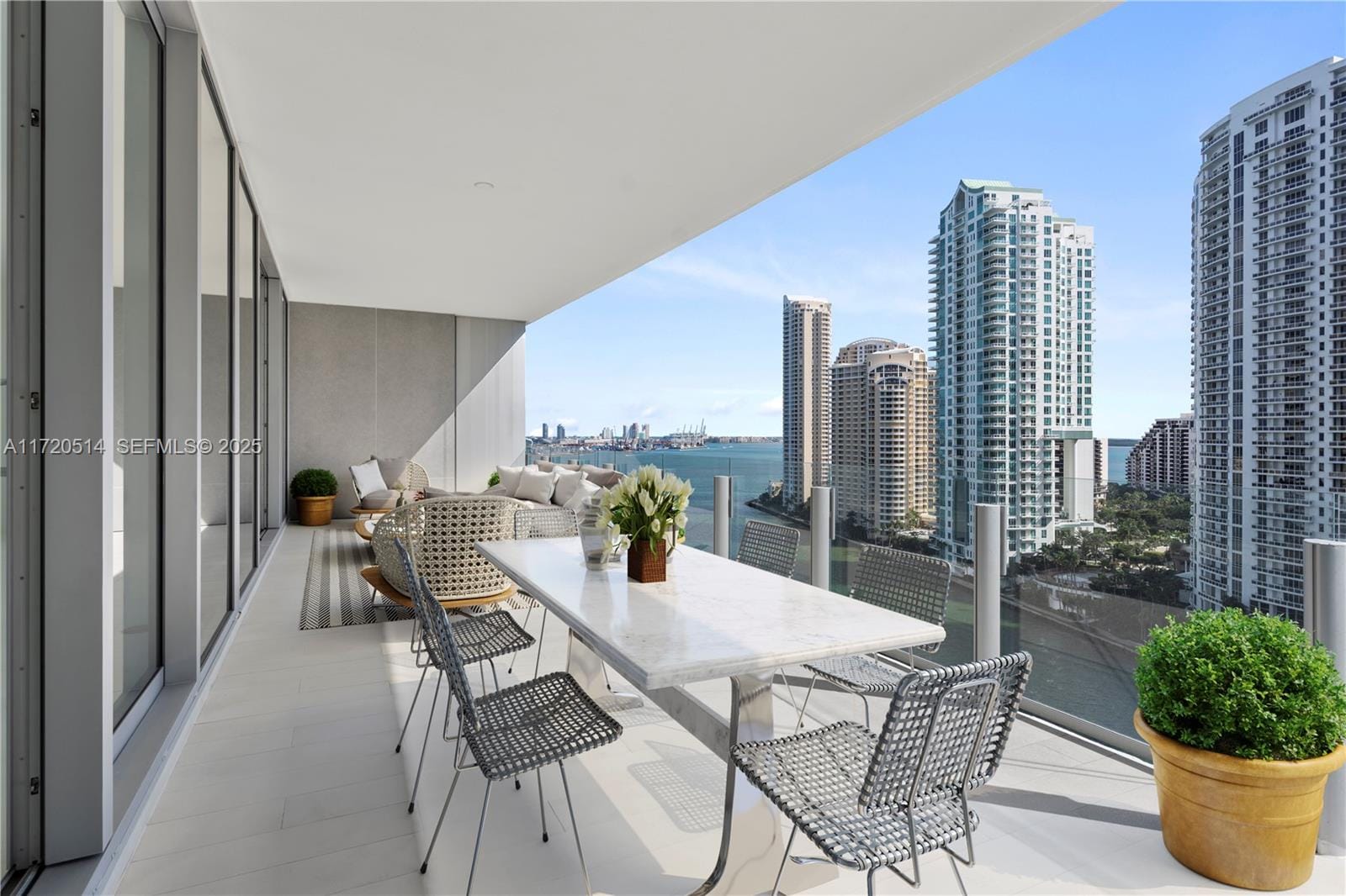 300 Biscayne Blvd Way 1602, Miami, FL 33131