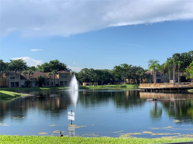 4783 Via Palm Lakes 101, sold in Palm Lake Condo, West Palm Beach, FL