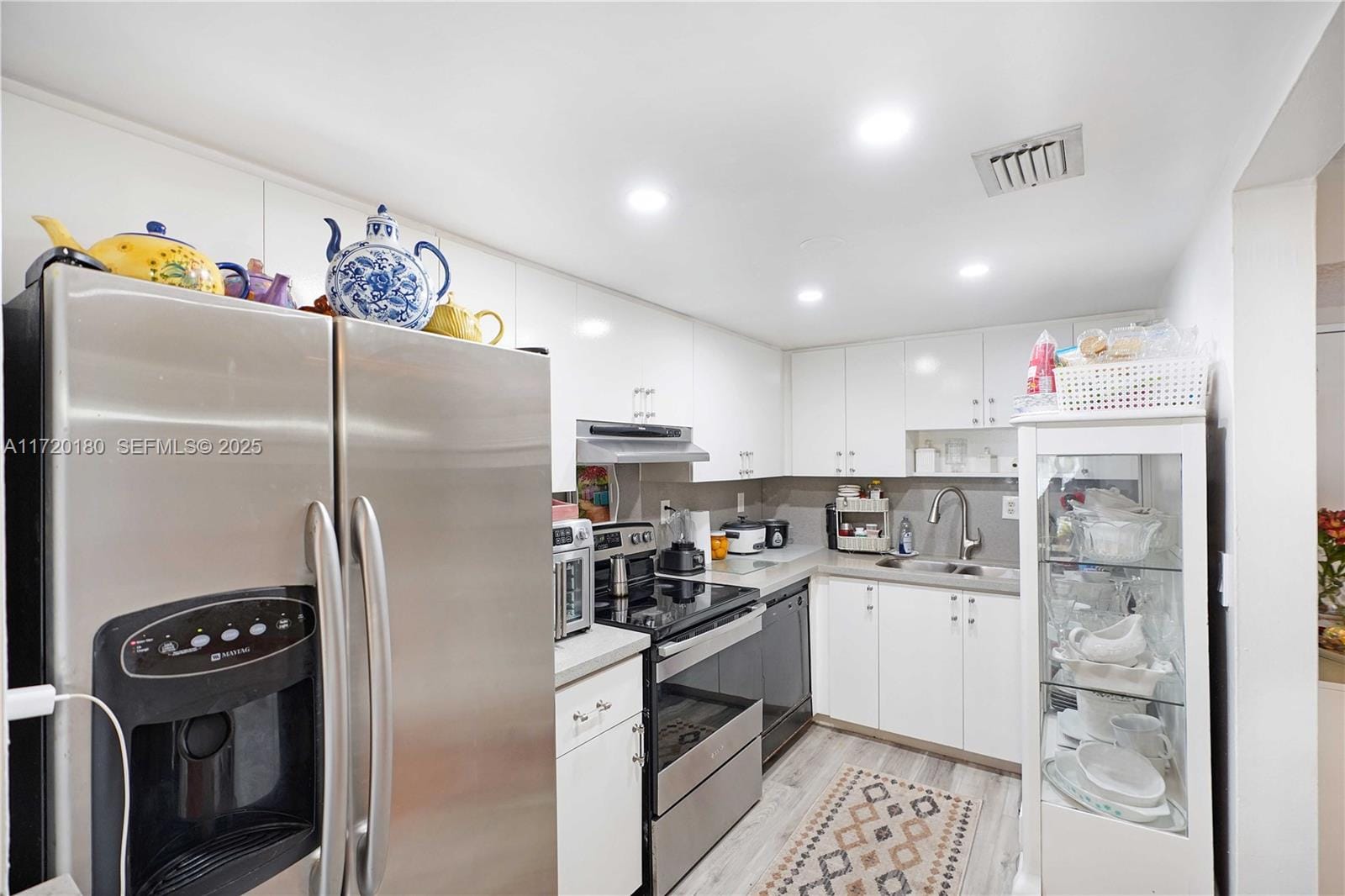 9365 Fontainebleau Boulevard E207, Miami, FL 33172 photo 23