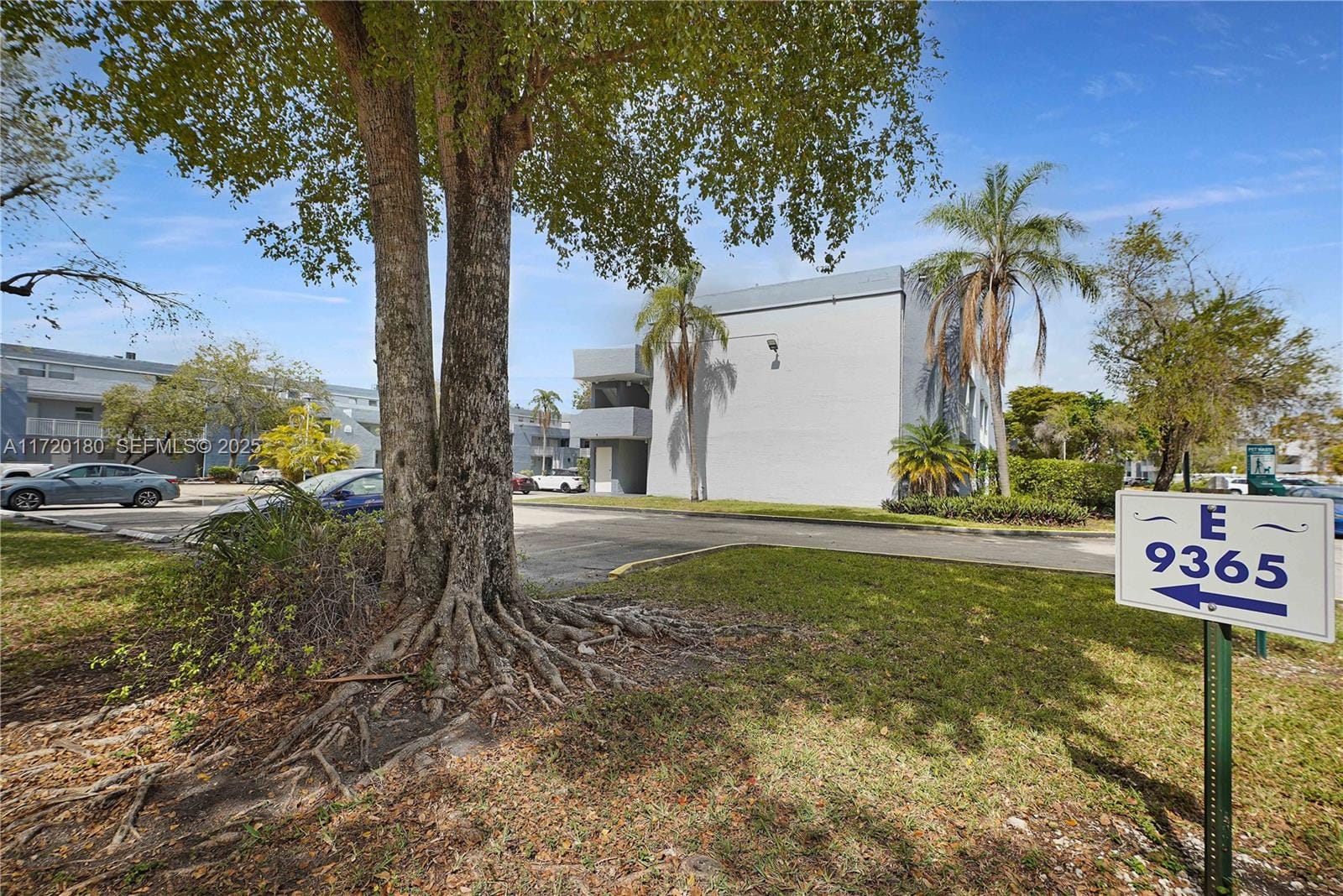 9365 Fontainebleau Boulevard E207 — photo 8