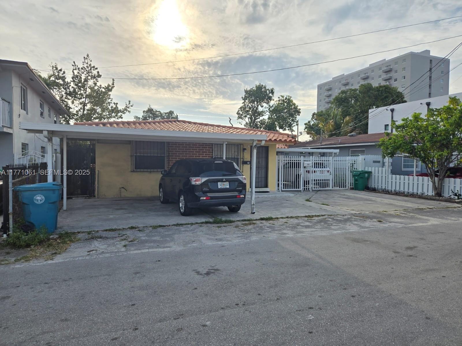 791 NW 22nd Place, Miami, FL 33125 photo 2