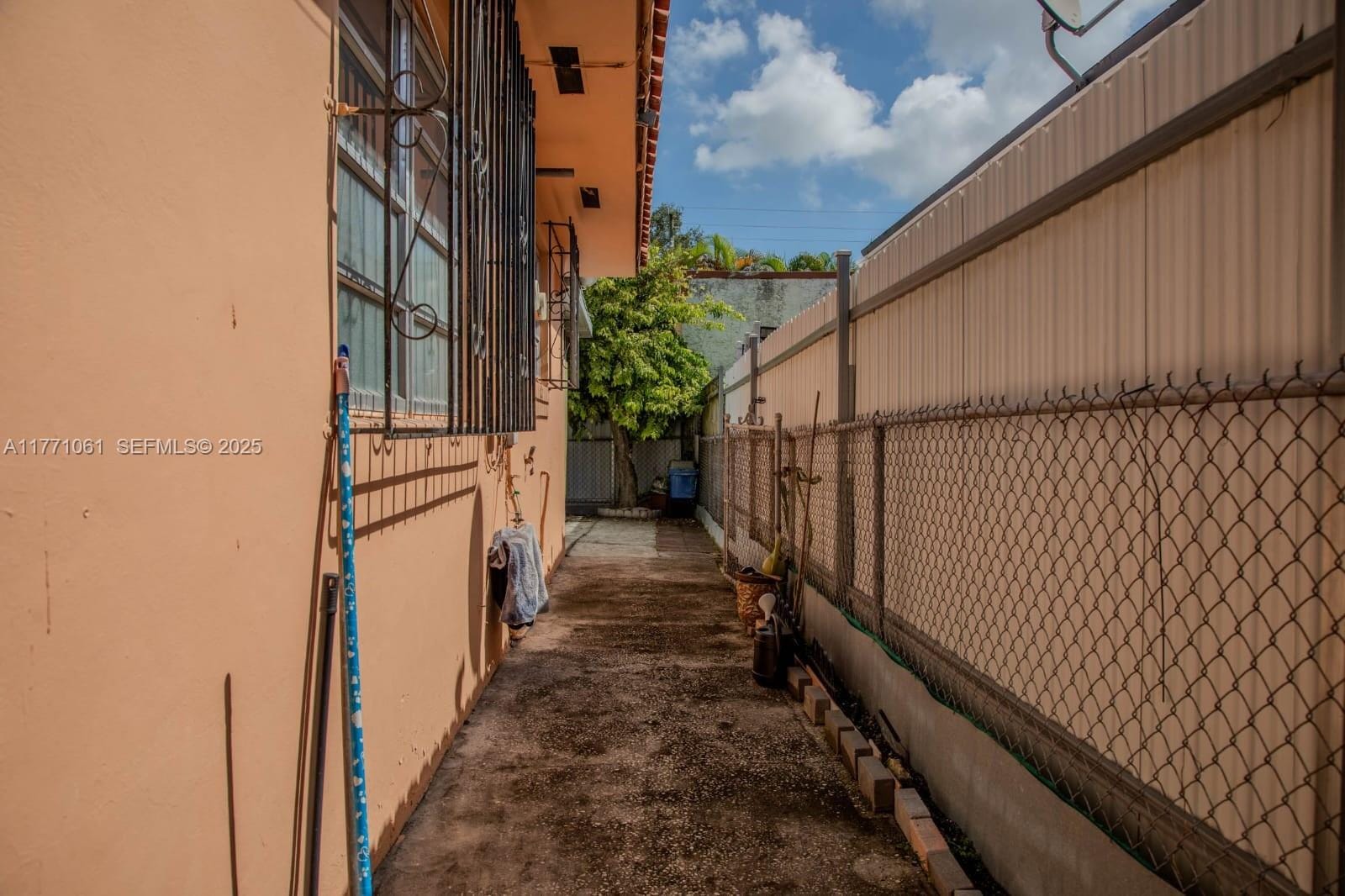 791 NW 22nd Place, Miami, FL 33125 photo 10