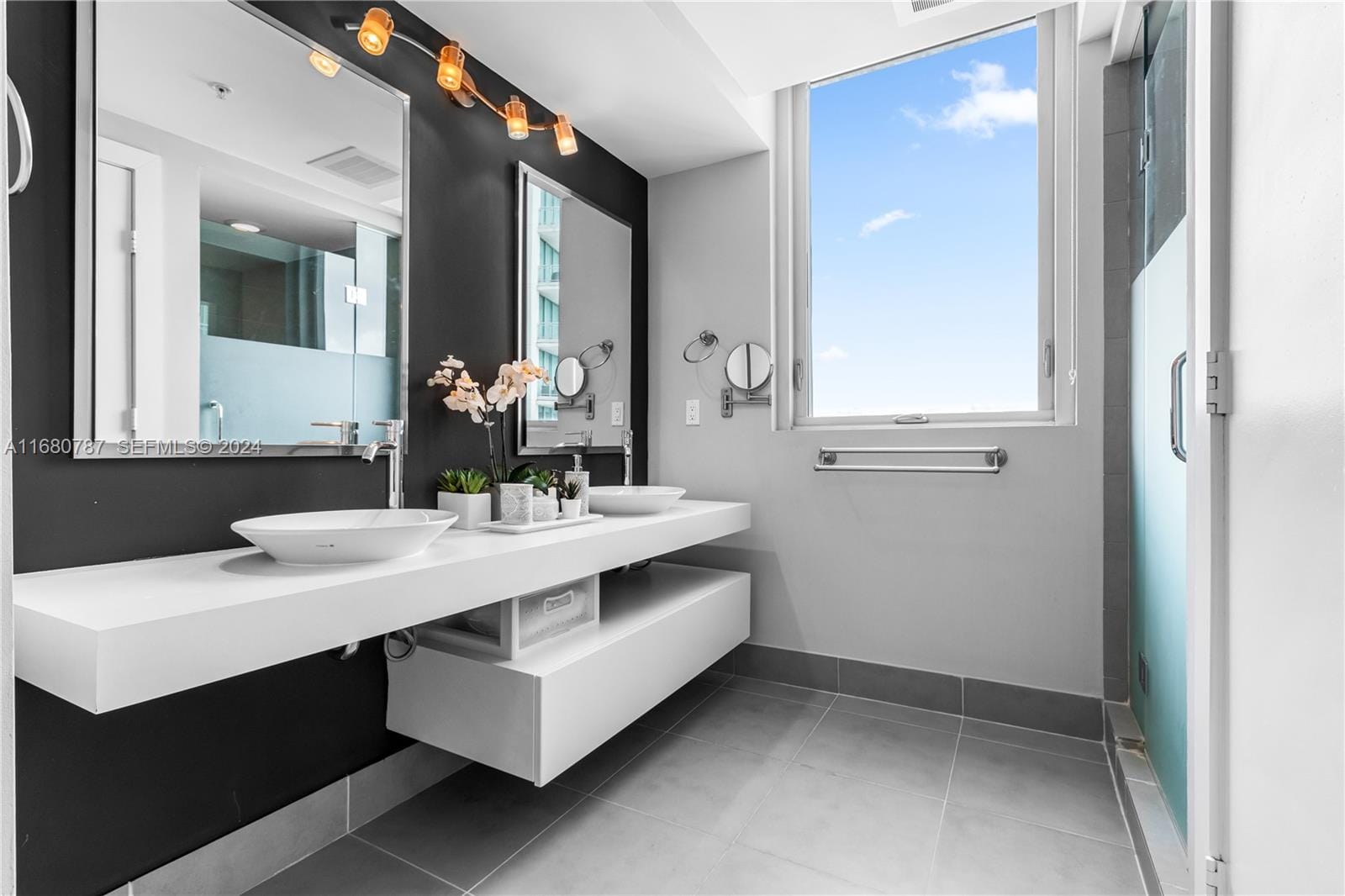 92 SW 3rd Street 3505, Miami, FL 33130 photo 15