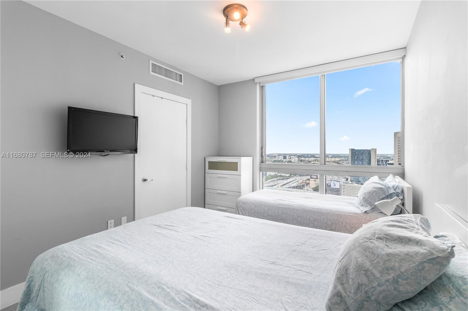 92 SW 3rd Street 3505, Miami, FL 33130 photo 20