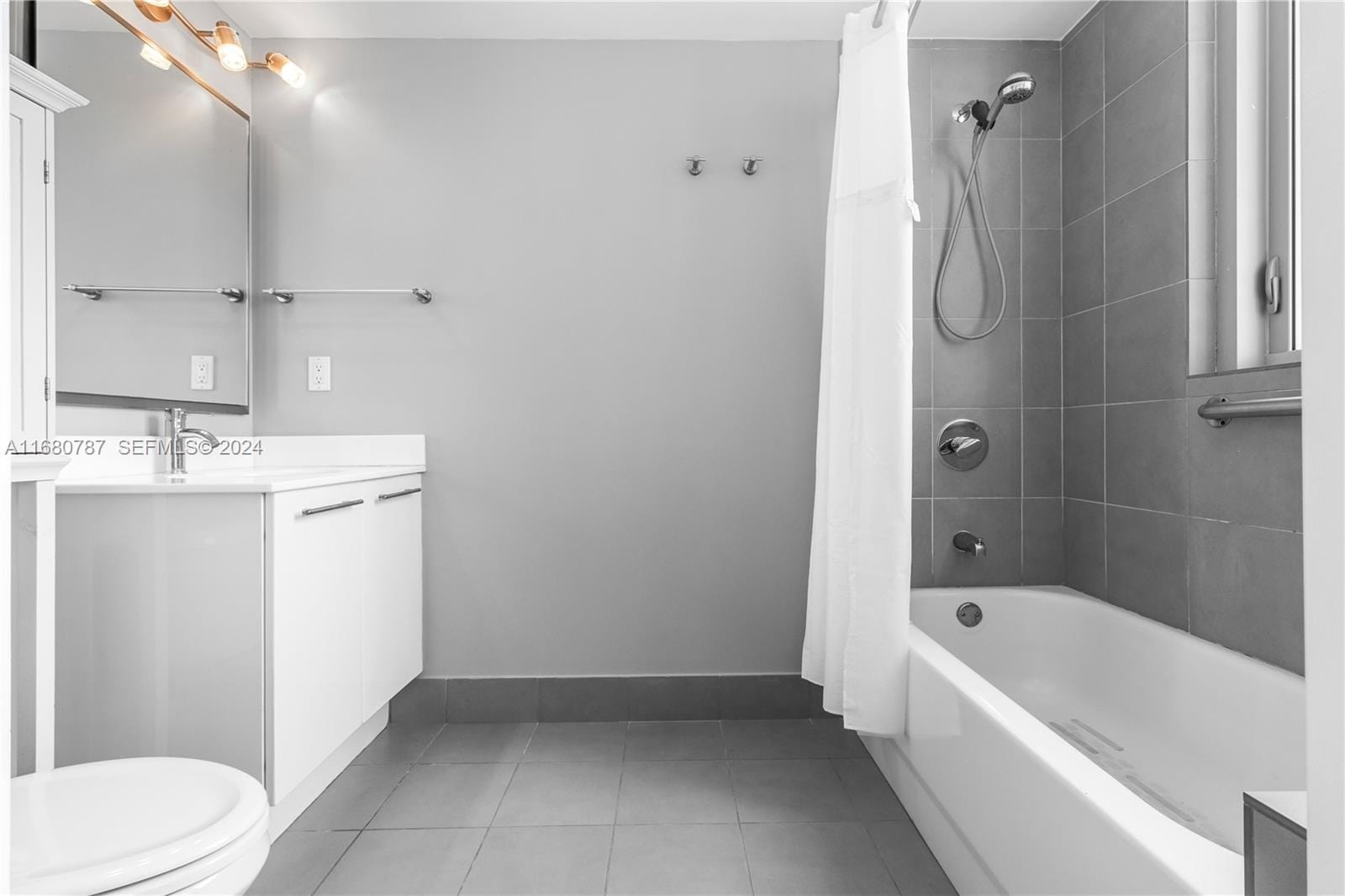 92 SW 3rd Street 3505, Miami, FL 33130 photo 21