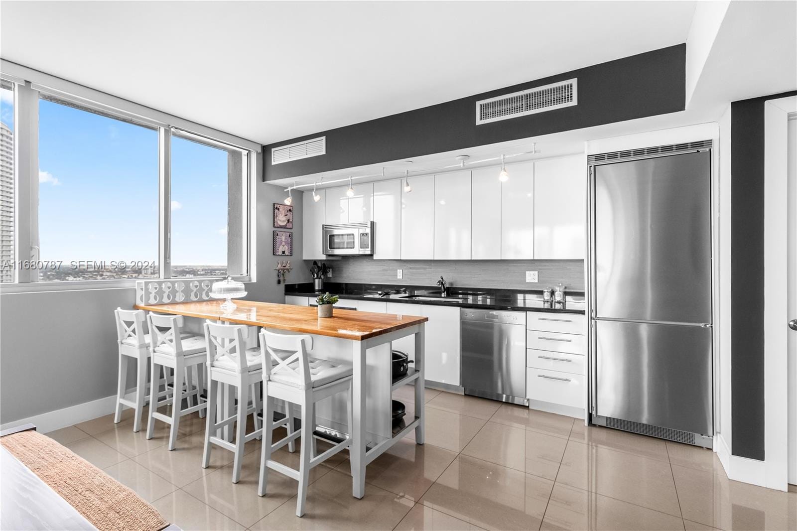92 SW 3rd Street 3505, Miami, FL 33130 photo 6