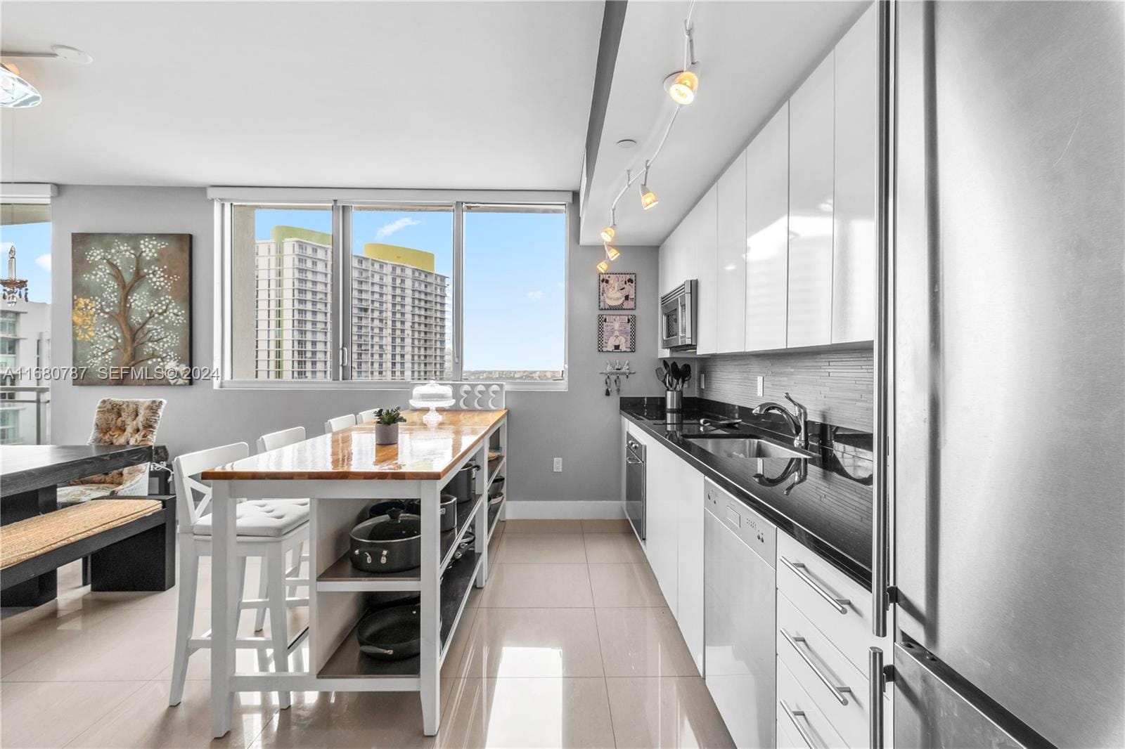 92 SW 3rd Street 3505, Miami, FL 33130 photo 8