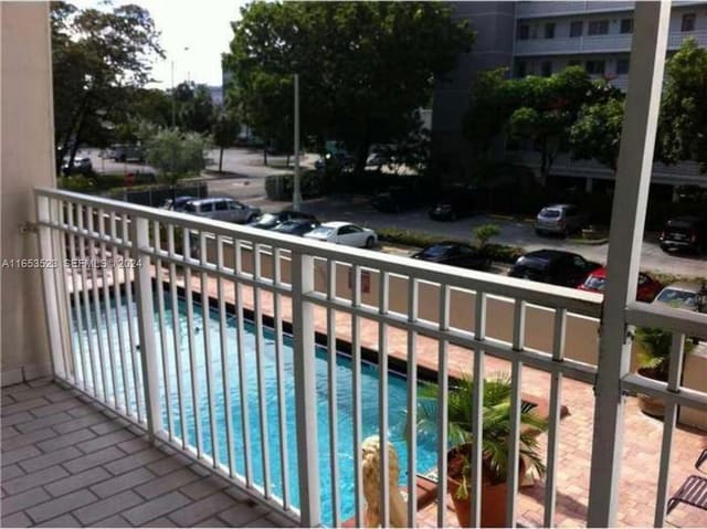 1300 Lincoln Road F306, sold in Lincoln Towers, Miami Beach, FL