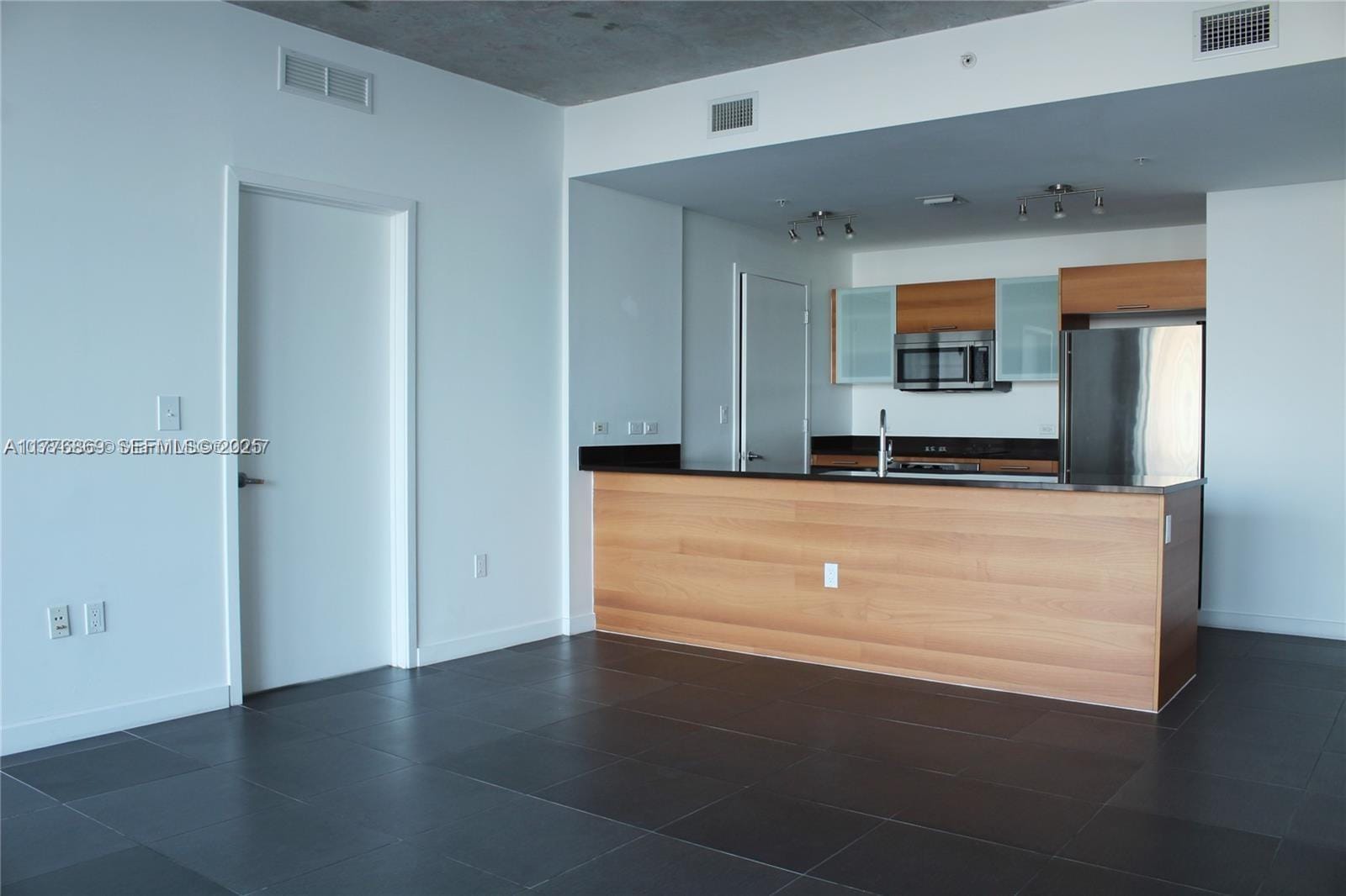 3301 NE 1 Avenue H2904 — photo 5