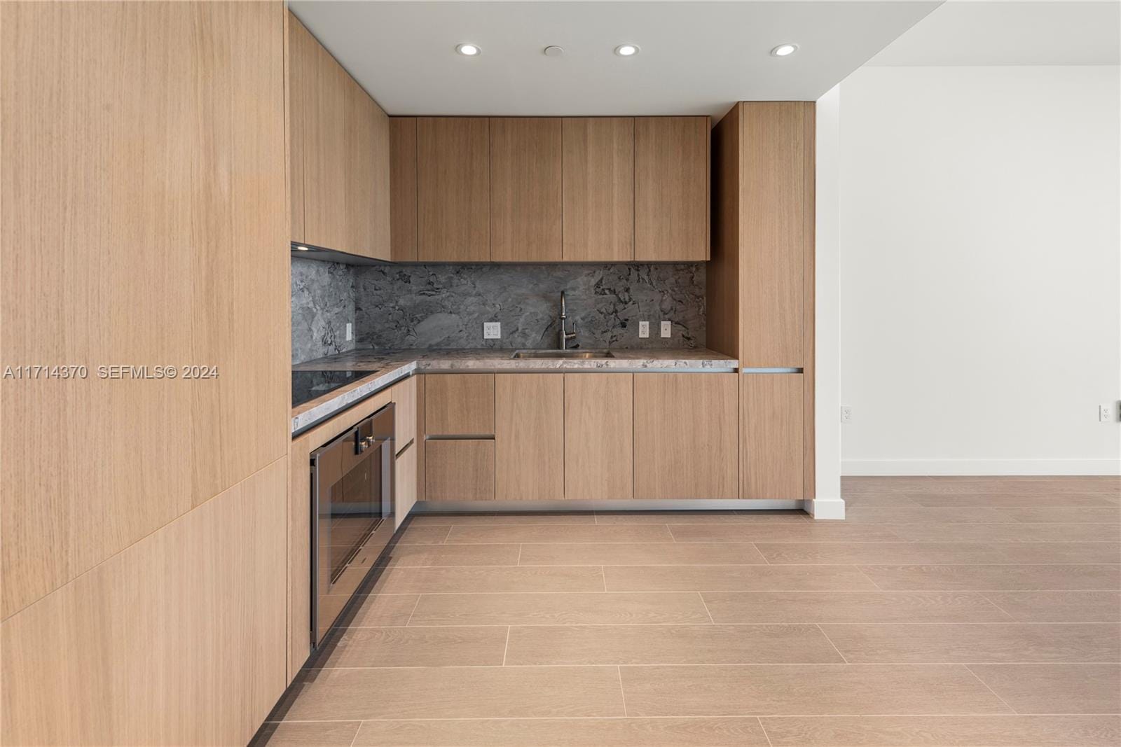 500 Alton Road 908 — photo 12