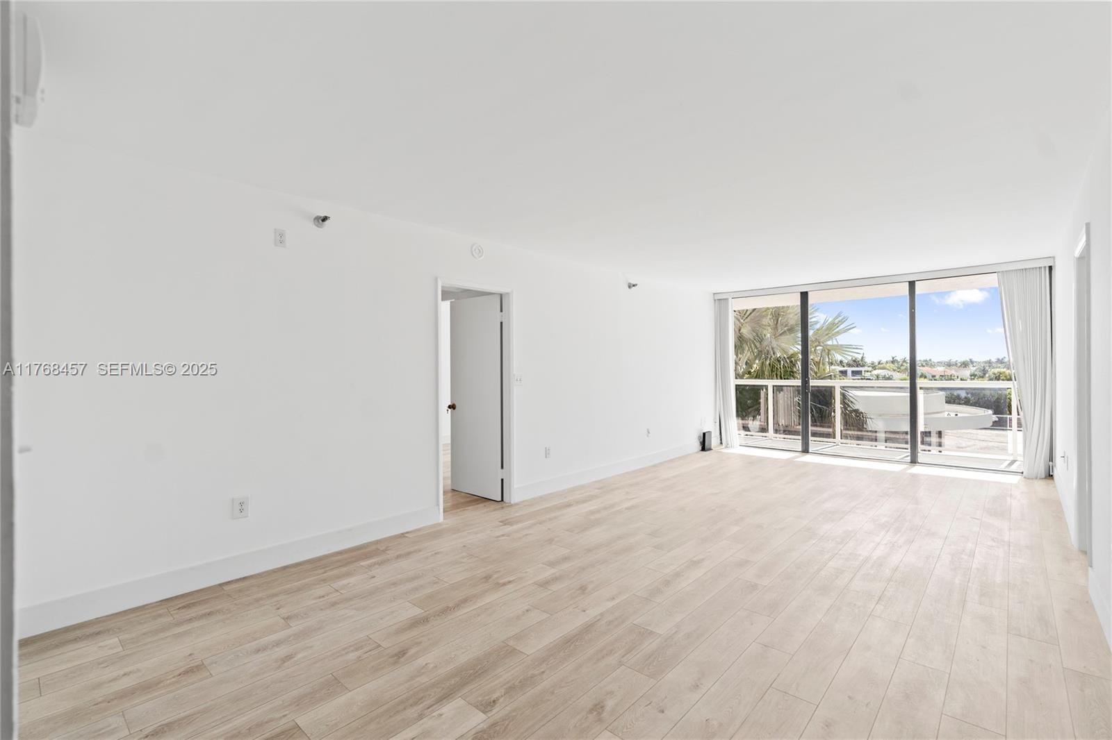 20505 E Country Club Drive 434 — photo 2