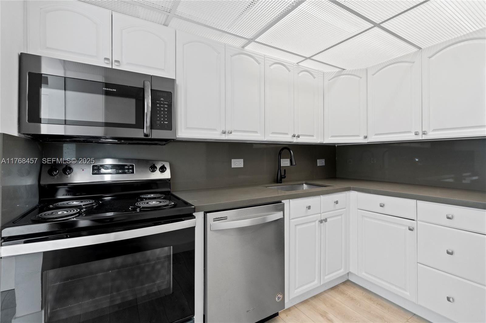 20505 E Country Club Drive 434 — photo 7