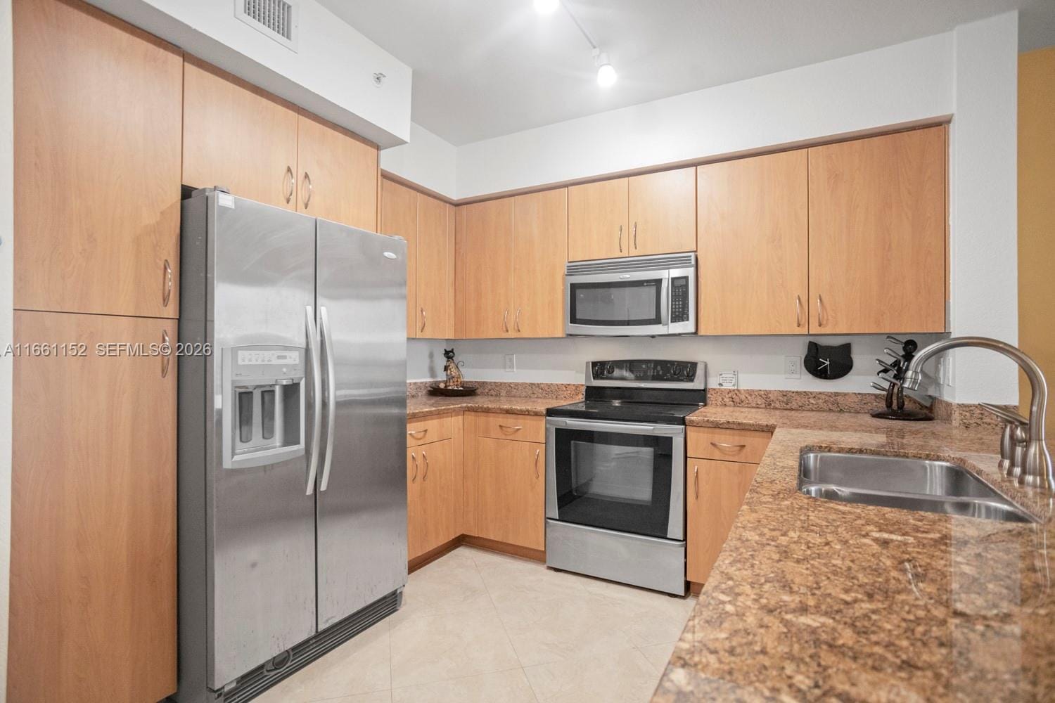 1830 Radius Drive 1024 — photo 5