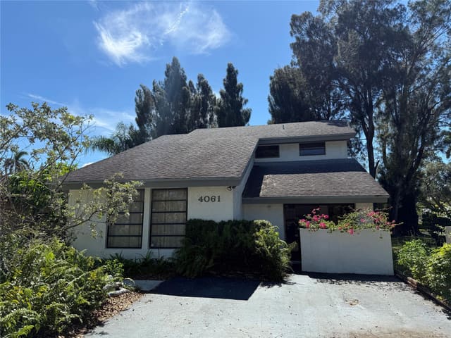 4061 SW 84th Terrace, sold in Woods OF Rolling Hills, Davie, FL