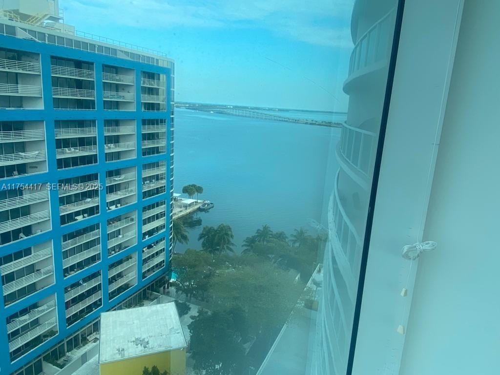 2101 Brickell Avenue 1401 — photo 2