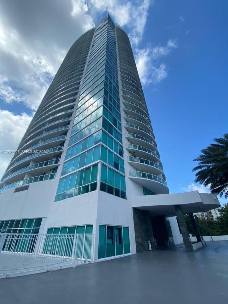 2101 Brickell Avenue 1401 — photo 12