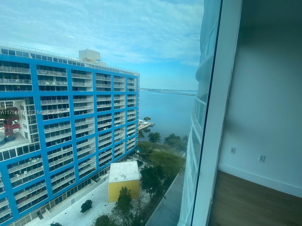 2101 Brickell Avenue 1401 — photo 5