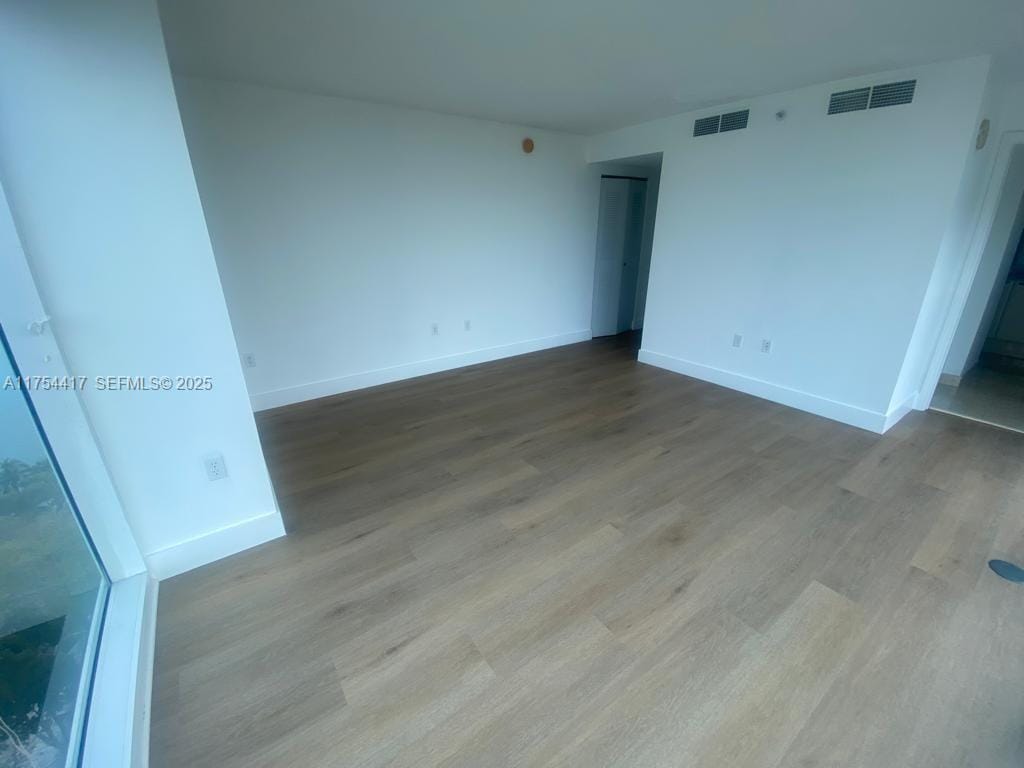 2101 Brickell Avenue 1401 — photo 8