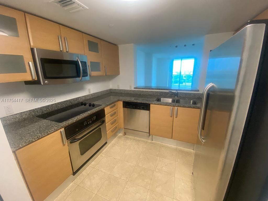 2101 Brickell Avenue 1401 — photo 10