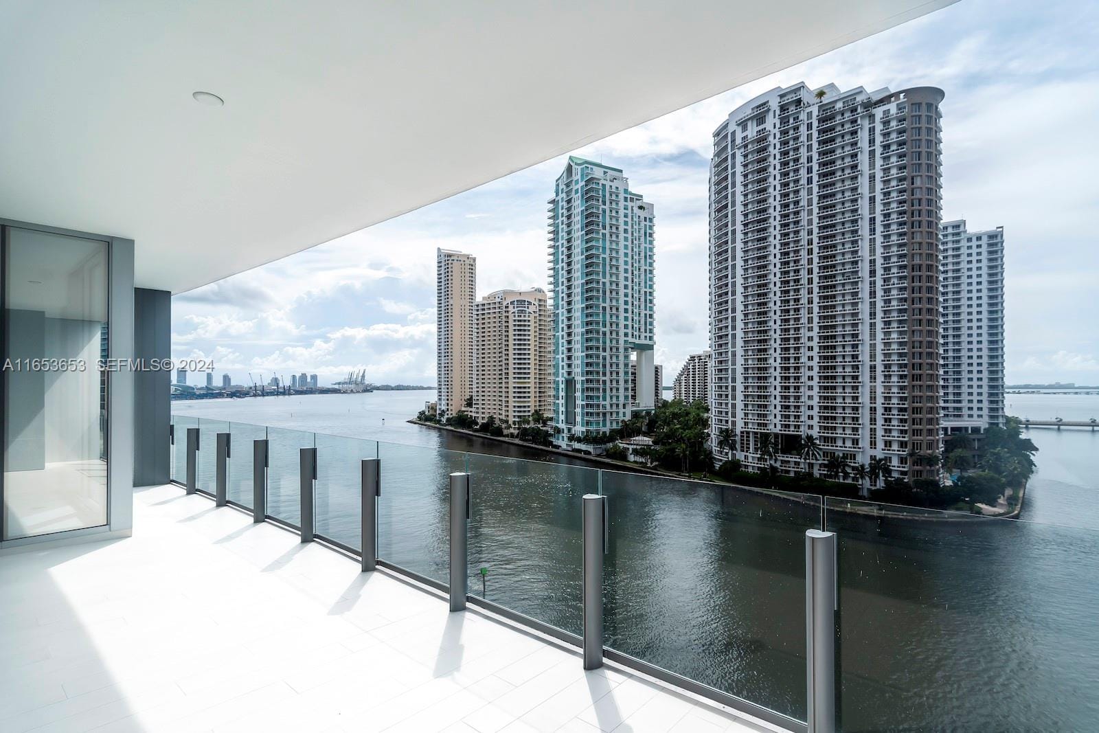 300 Biscayne Blvd Way 902, Miami, FL 33131