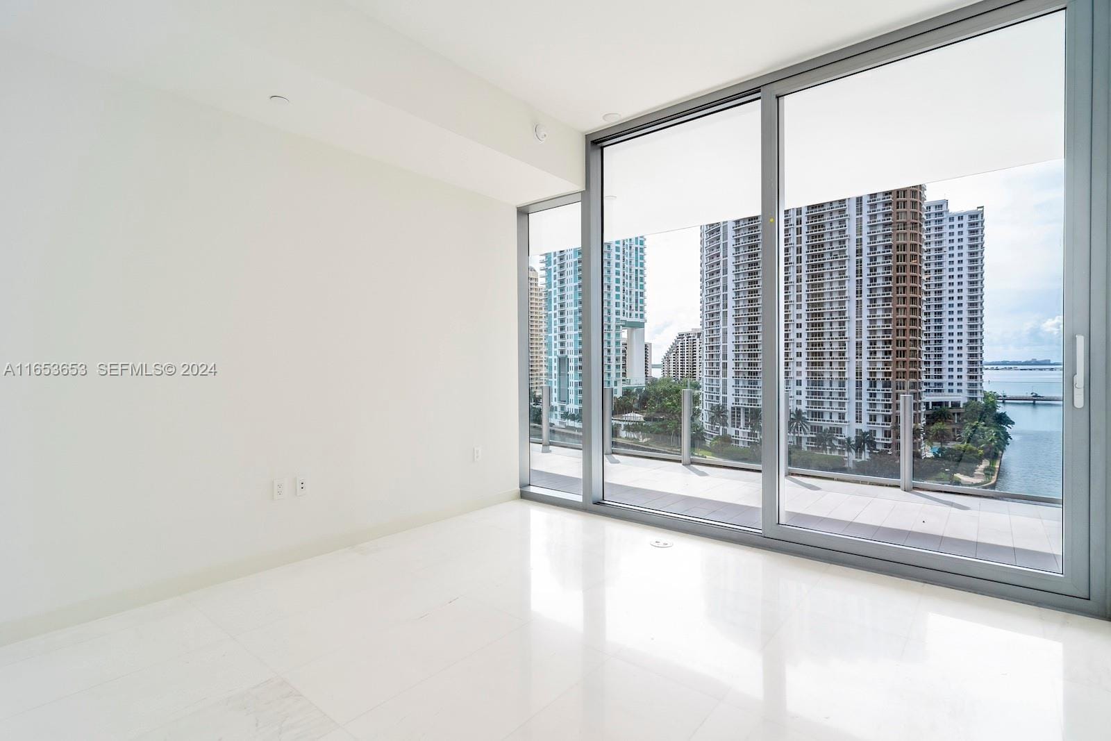 300 Biscayne Blvd Way 902, Miami, FL 33131 photo 18