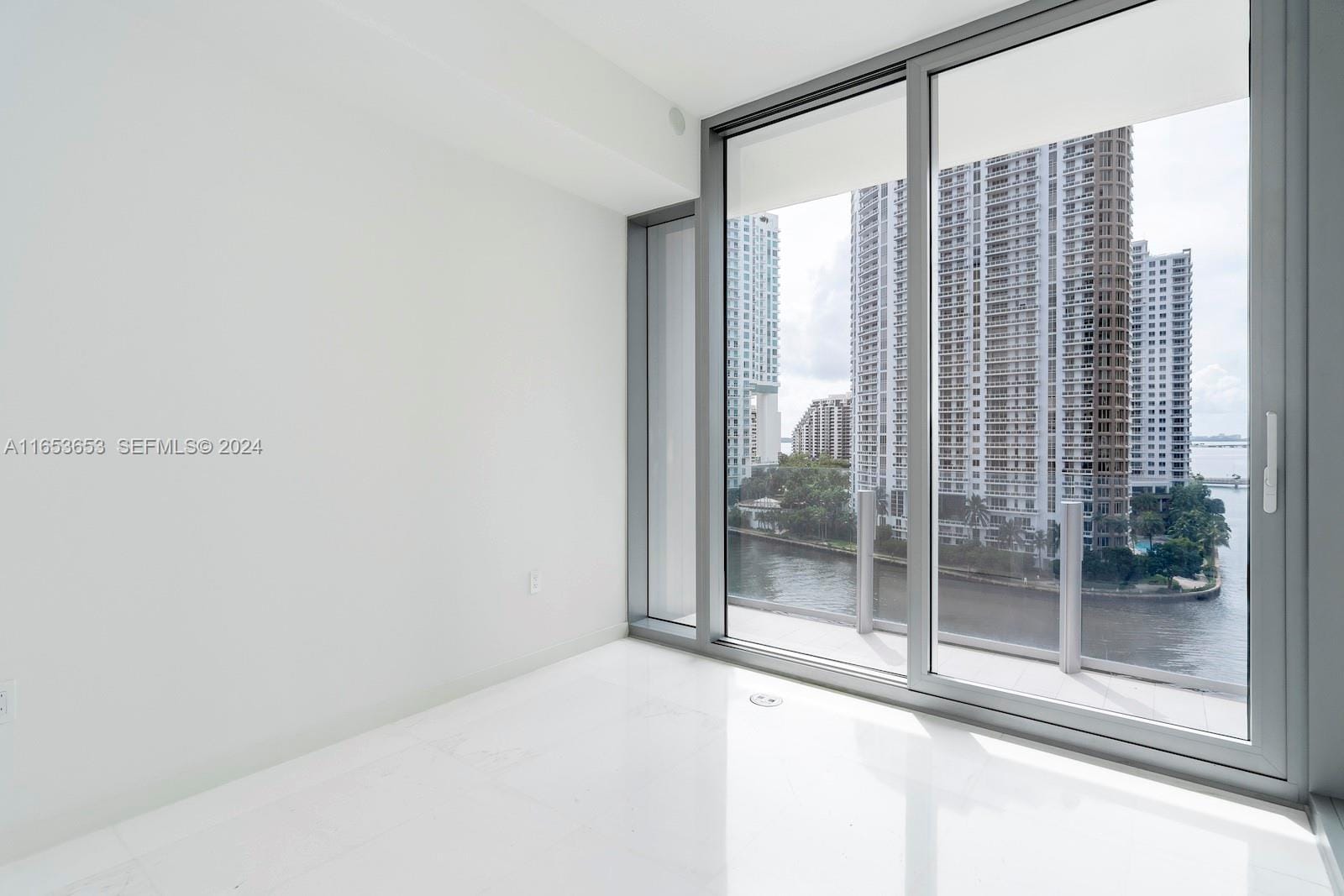 300 Biscayne Blvd Way 902, Miami, FL 33131 photo 25