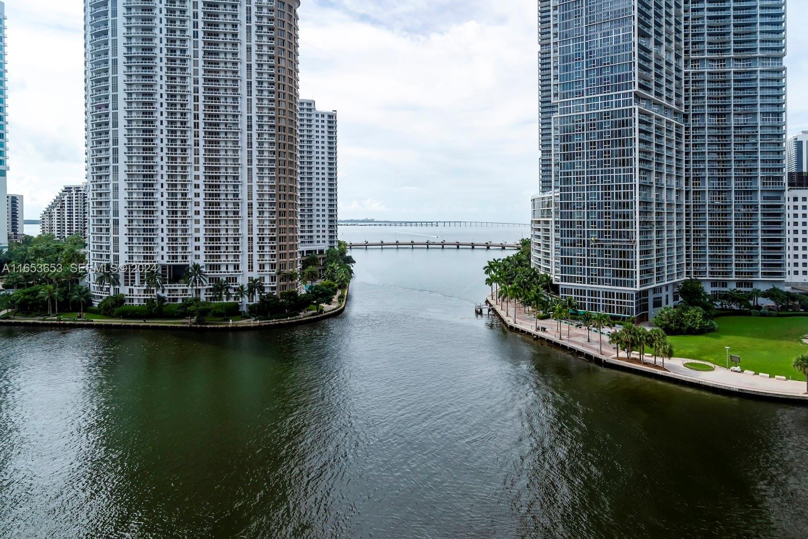 300 Biscayne Blvd Way 902, Miami, FL 33131 photo 5