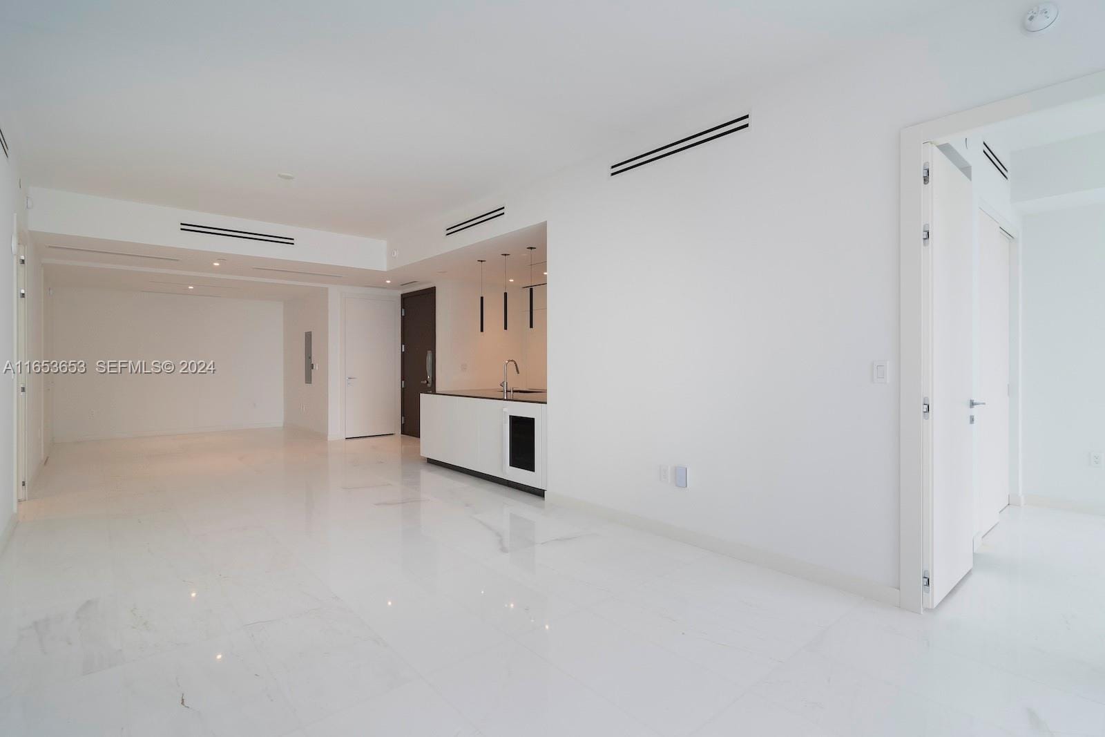 300 Biscayne Blvd Way 902, Miami, FL 33131 photo 9
